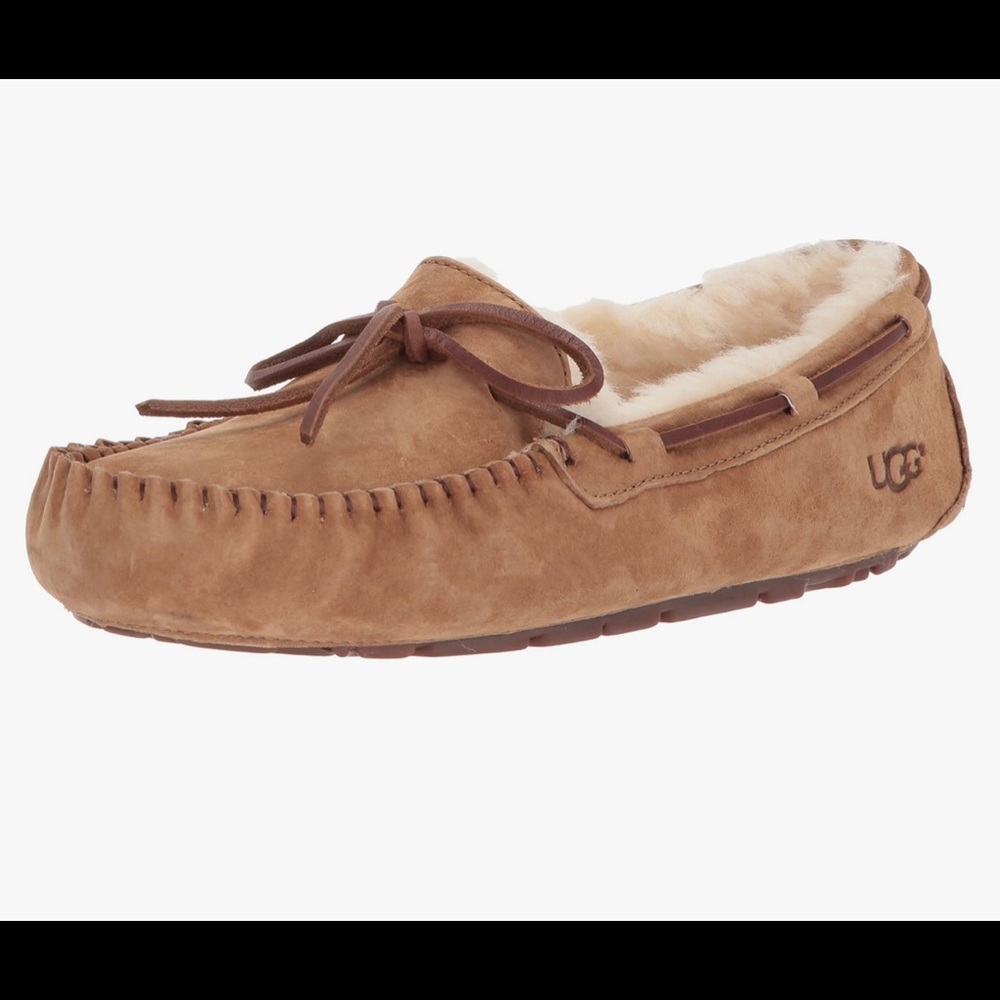UGG Women's Dakota Moccasin